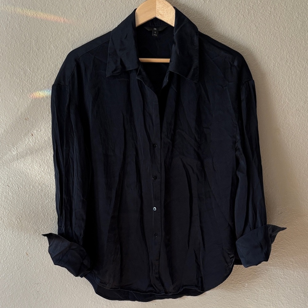 100% Silk Banana Republic Black Blouse Button Down Shirt Cuffed Sleeve Women’s L - Picture 2 of 11